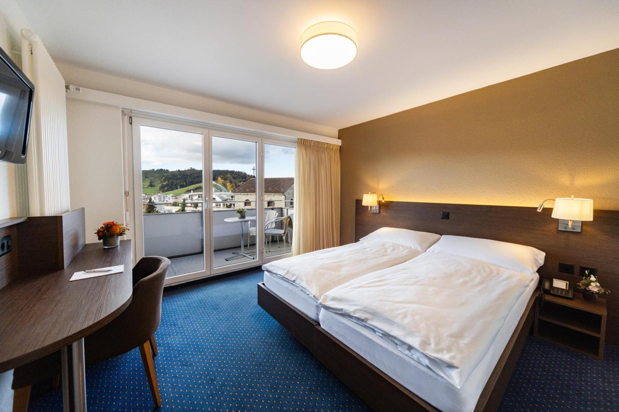 Hotel Drei Koenige Einsiedeln Exterior photo